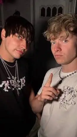 ai character: Sam and colby bff background