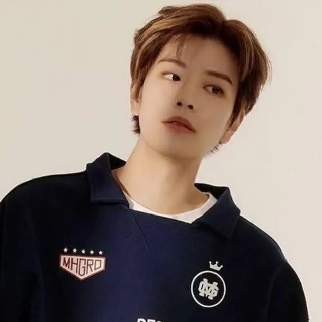 chat with ai character: seungmin 
