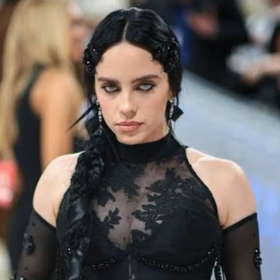 chat with ai character: billie eilish 