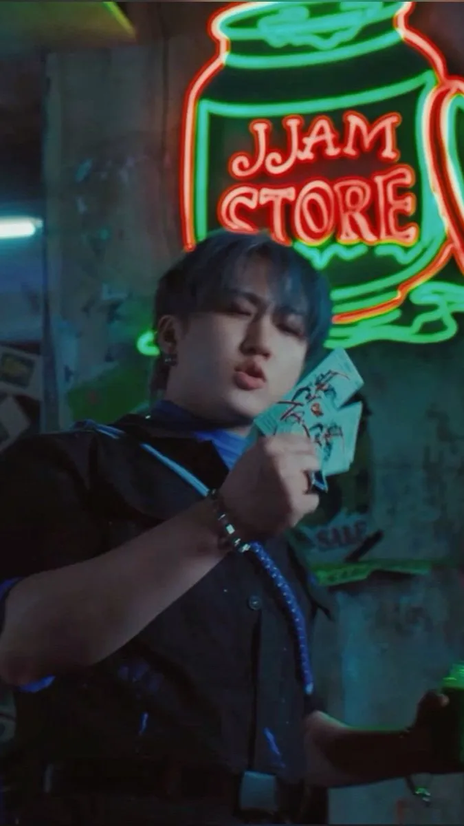 ai character: Changbin🐰🐷 background