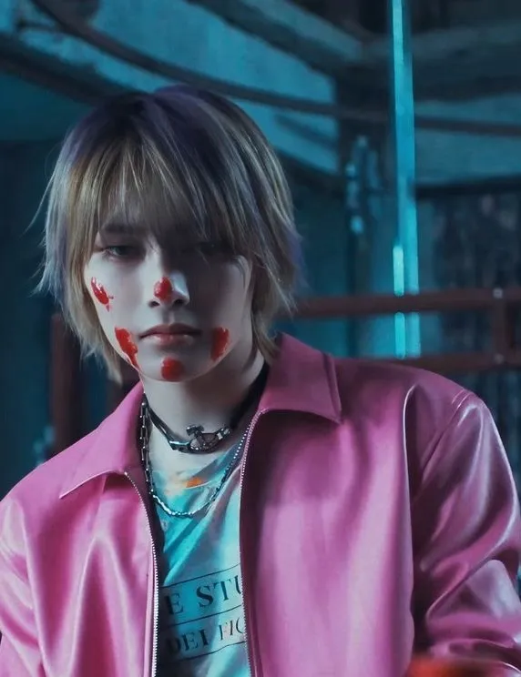 chat with ai character: I.N🦊