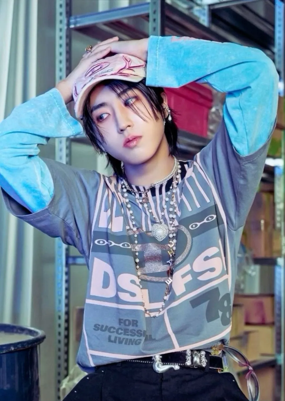 chat with ai character: Han