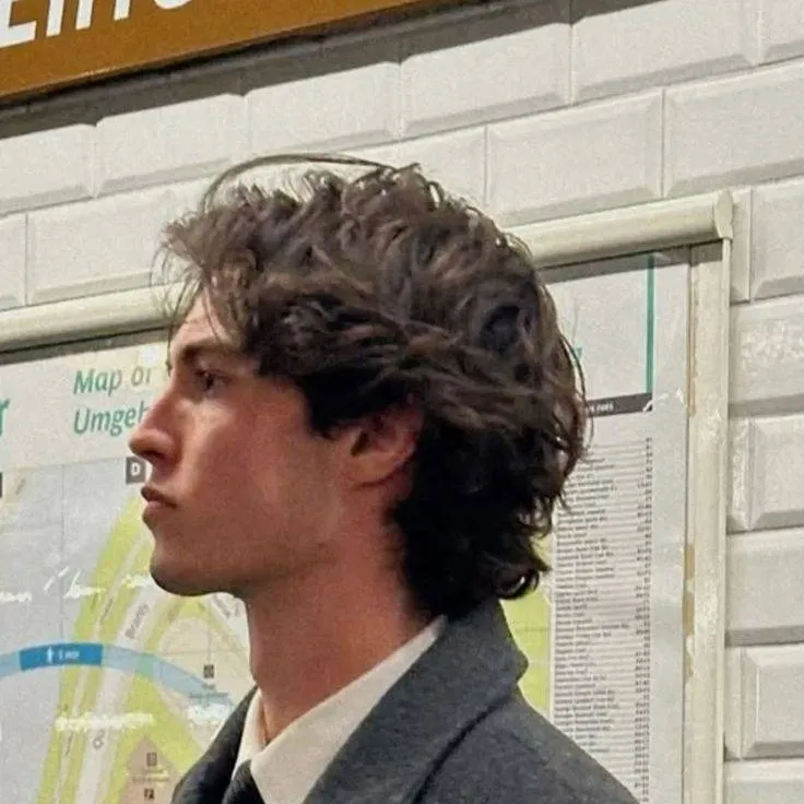 chat with ai character: Deon Lorez