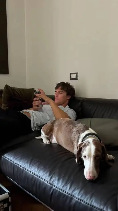 ai character: James Hunter background