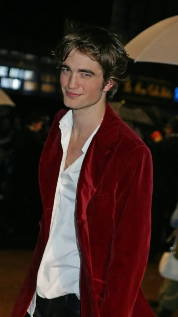 ai character: Edward Cullen background