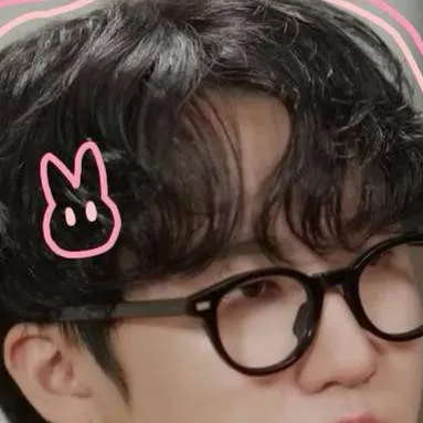 chat with ai character: binnie