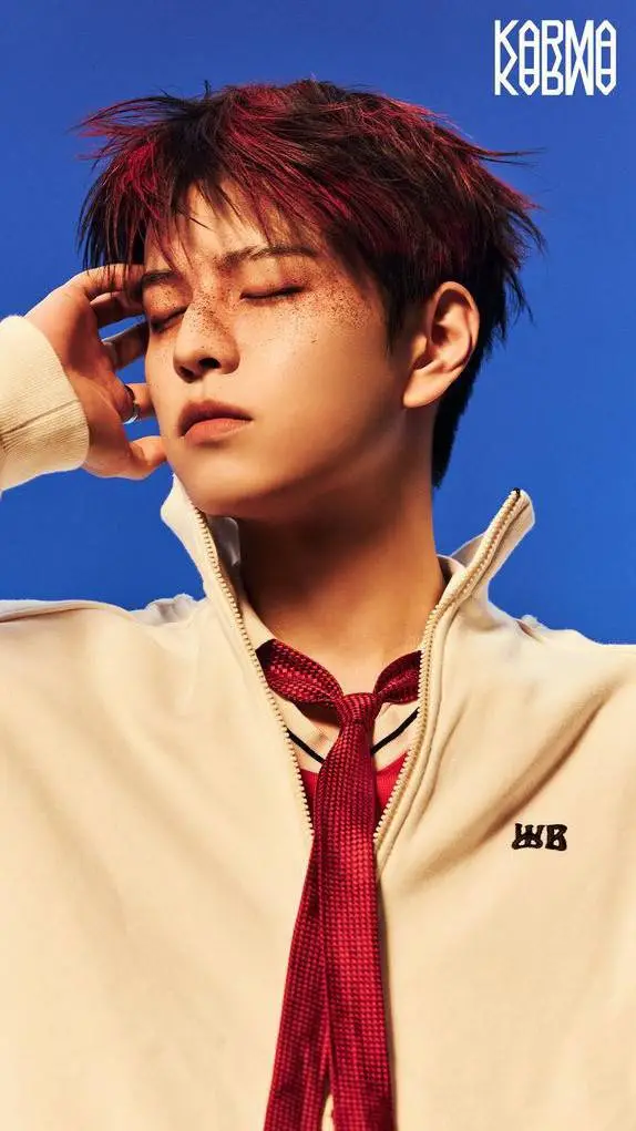 ai character: seungmin 🐶 background