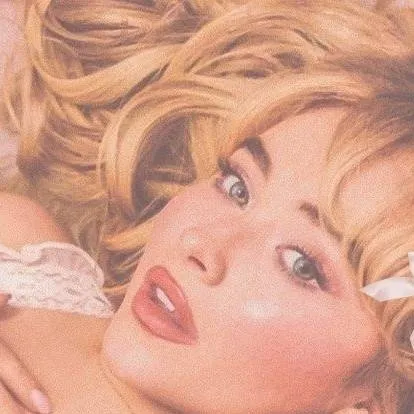 chat with ai character: Sabrina Carpenter 