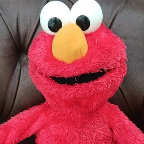 chat with ai character: elmo