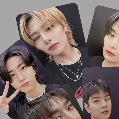 chat with ai character: stray kids