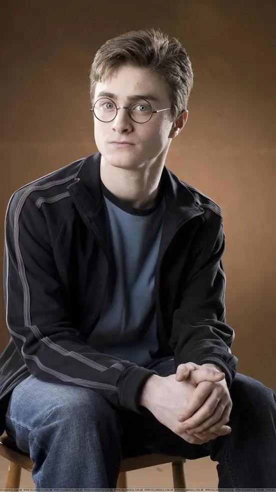 ai character: Harry Potter background