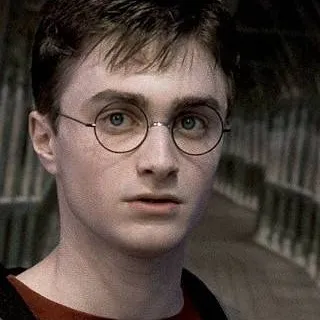 chat with ai character: Harry Potter
