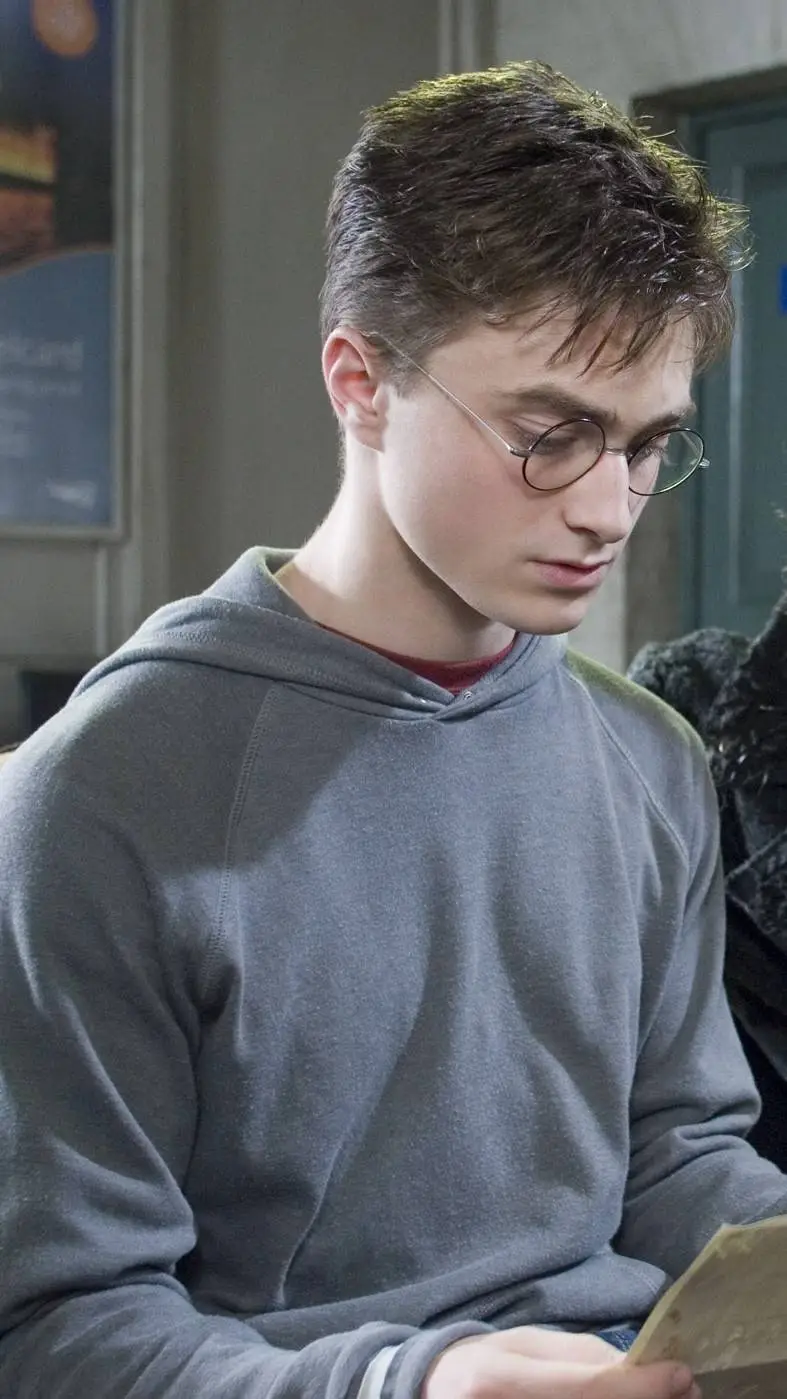 ai character: Harry Potter background