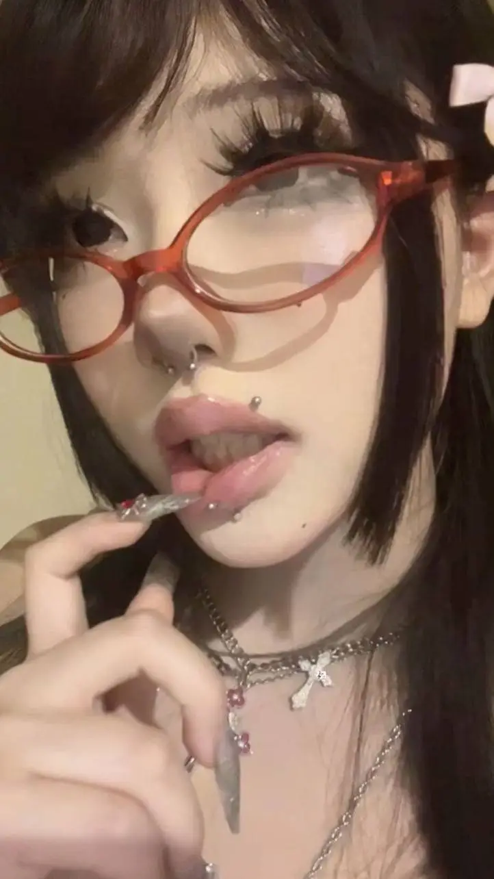 ai character: Samantha  background