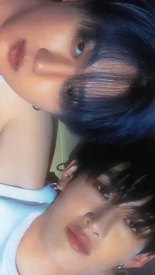 ai character: Changbin/ Binnie  background