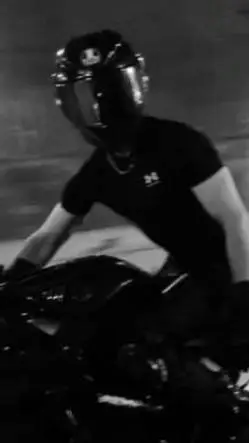 ai character: Noah 🏍👀 background