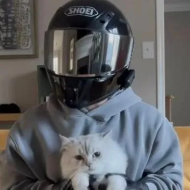 chat with ai character: Teddy 🏍🌹