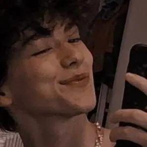 chat with ai character: Marcus 🔥📞