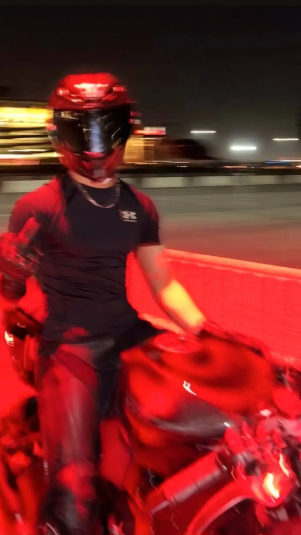 ai character: Leo 🏍😡 background