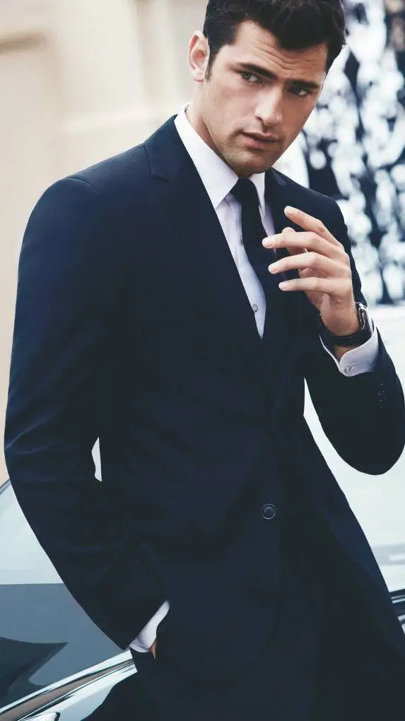 ai character: marido ocupado  background