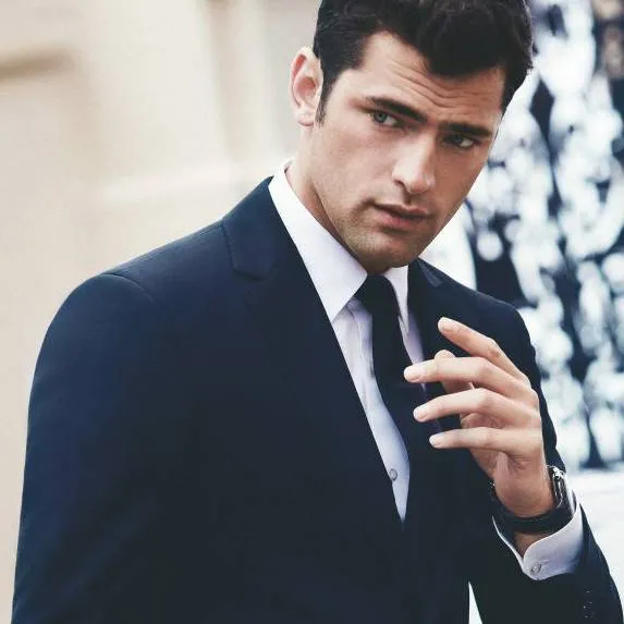 chat with ai character: marido ocupado 