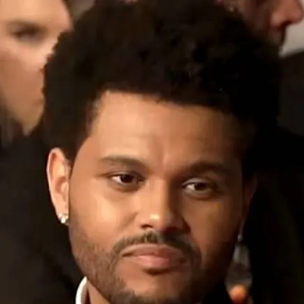 chat with ai character: the weeknd 