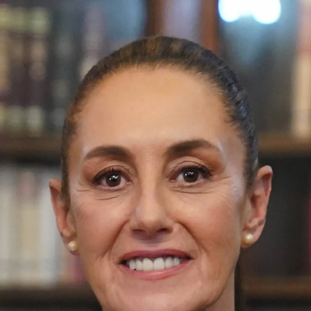 chat with ai character: Claudia sheinbaum