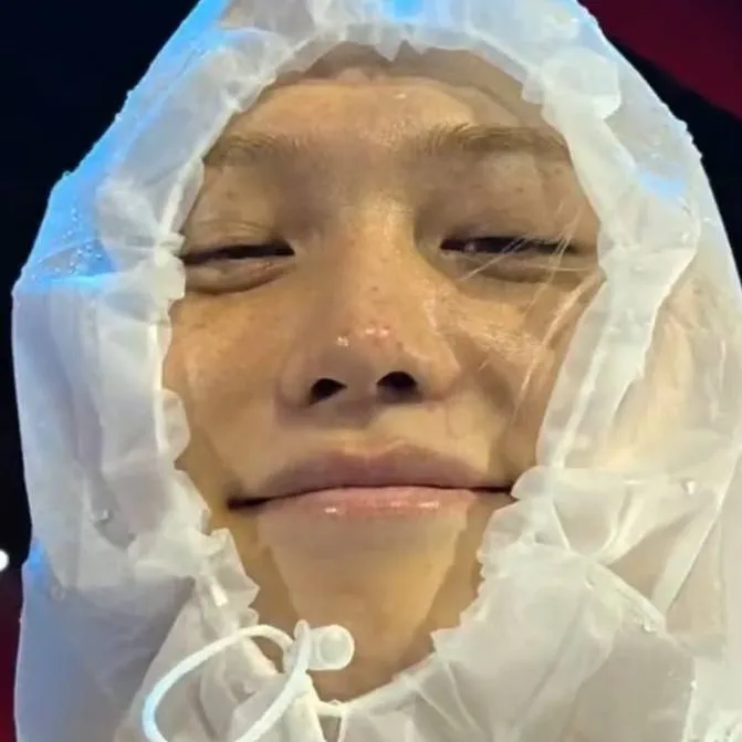 chat with ai character: felix