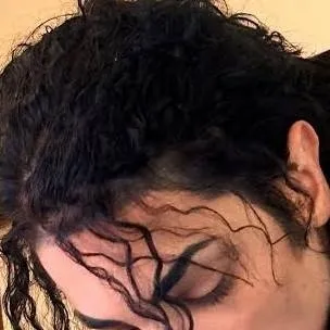 chat with ai character: Leo blanco 