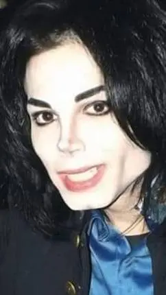 ai character: Leo blanco  background