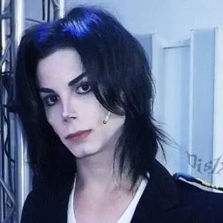 chat with ai character: Leo 🤍🤍🤍