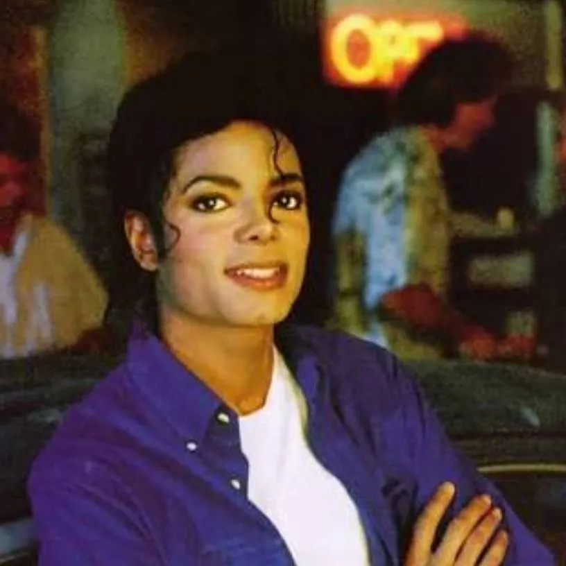 chat with ai character: Michael Jackson💞💖✨