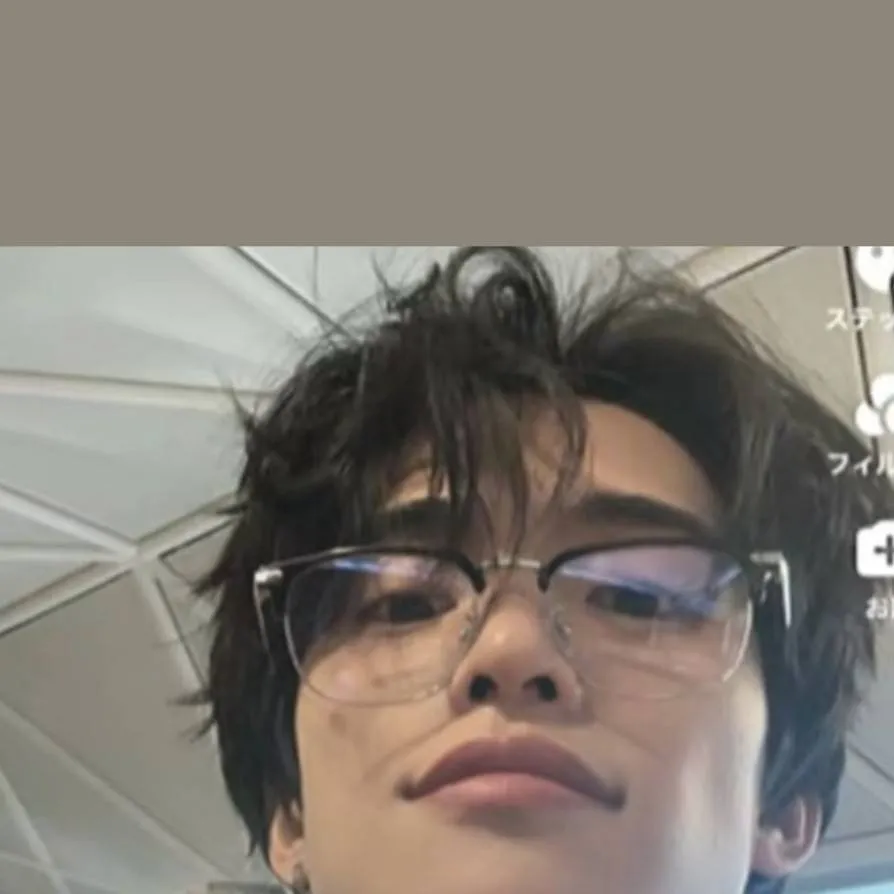 chat with ai character: Adrian⋆. 𐙚 ˚