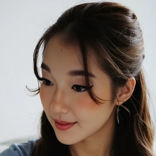 chat with ai character: Clara