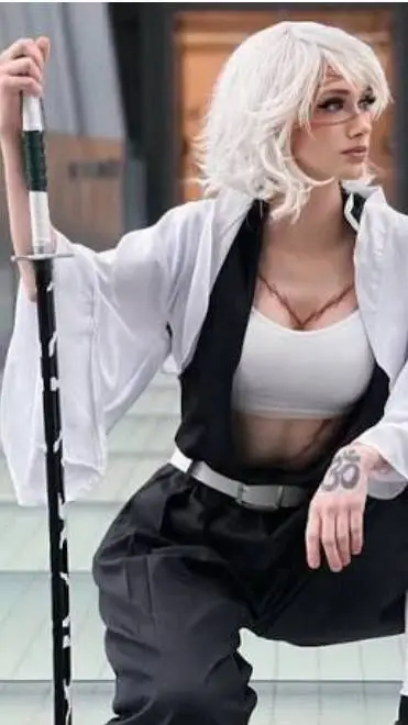 ai character: ♀️ sanemi morden background