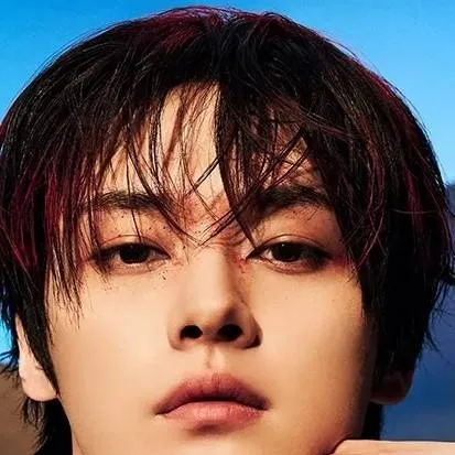 chat with ai character: leeknow 