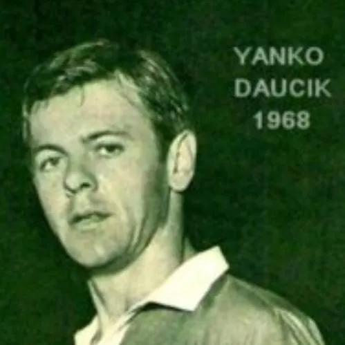 chat with ai character: yanko daucik