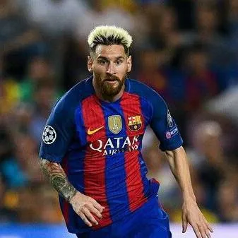chat with ai character: Lionel Messi