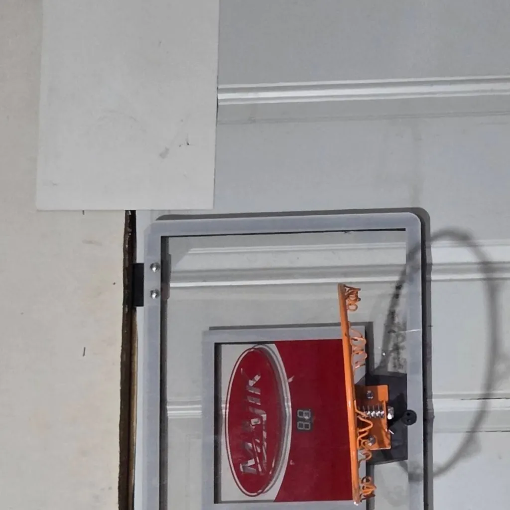 chat with ai character: mini hoop