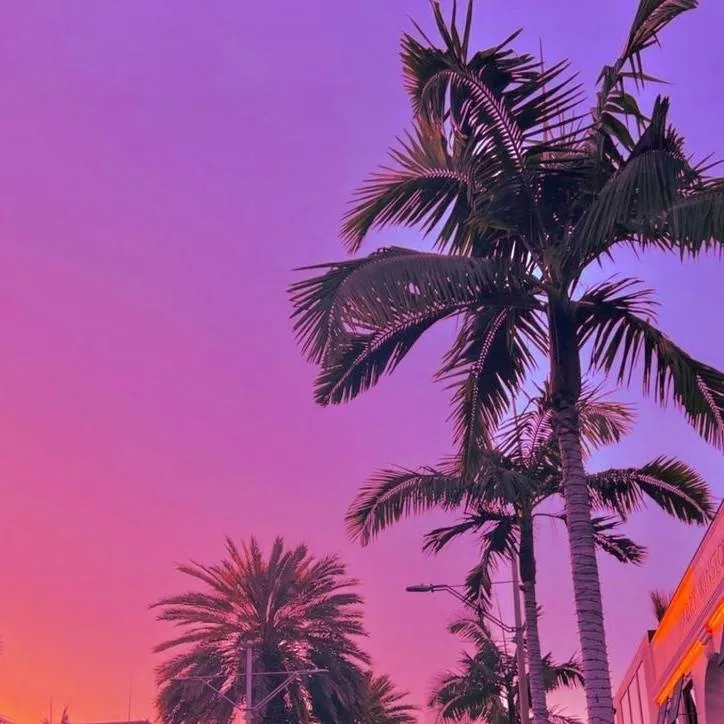 chat with ai character: Strong Waves