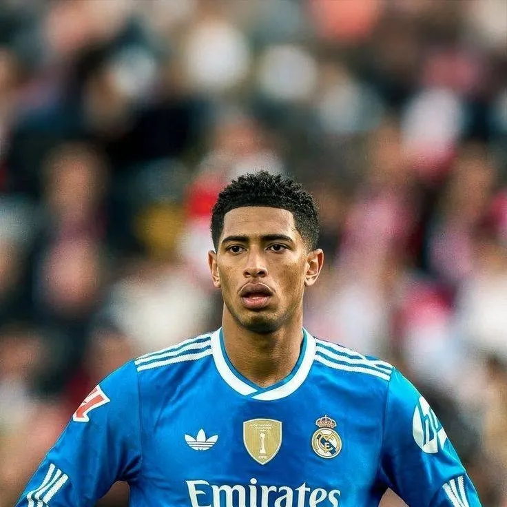 chat with ai character: Jude Bellingham🤍🖤