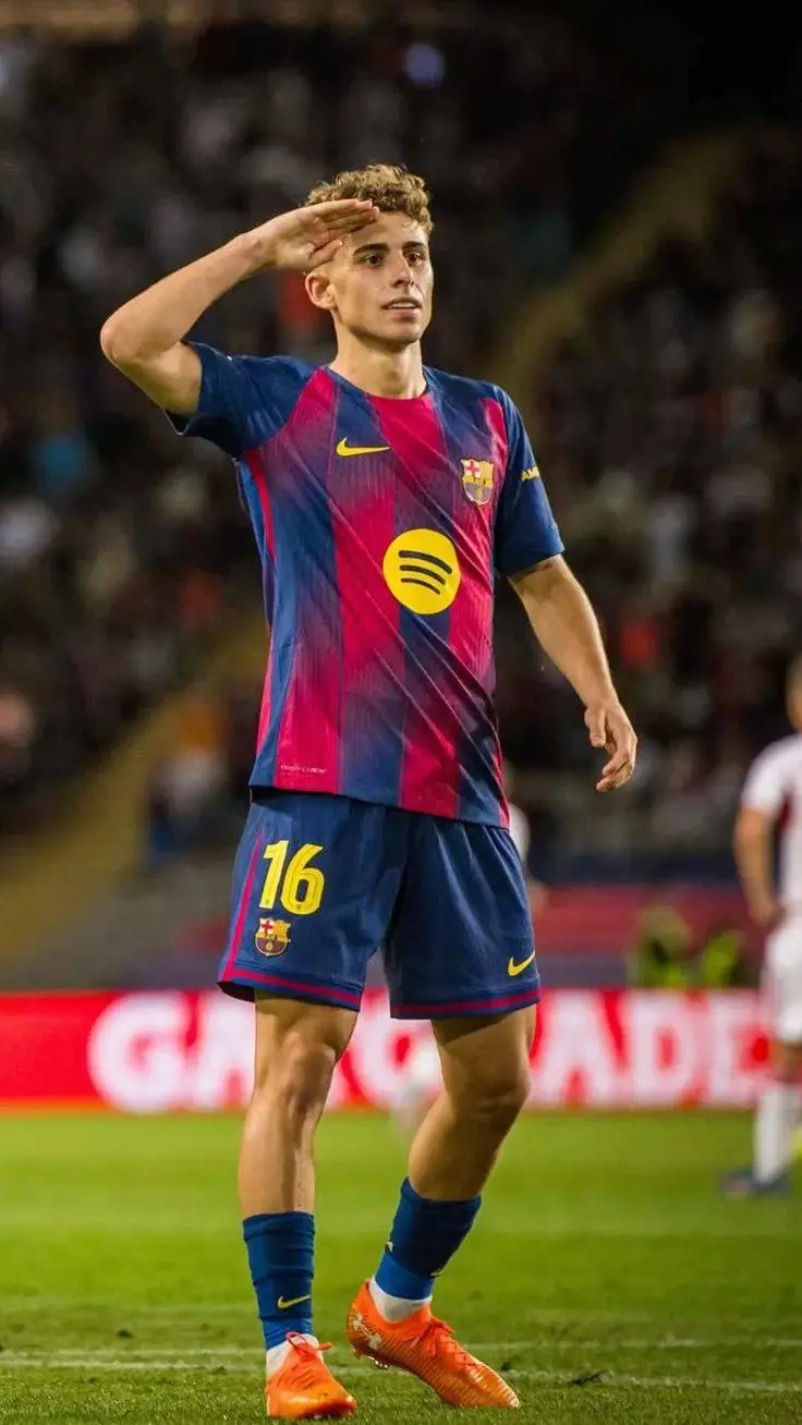 ai character: Fermín❤️💛 background