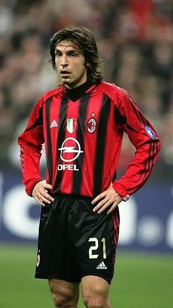 ai character: Andrea Pirlo🇮🇹 background