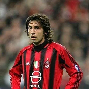 chat with ai character: Andrea Pirlo🇮🇹