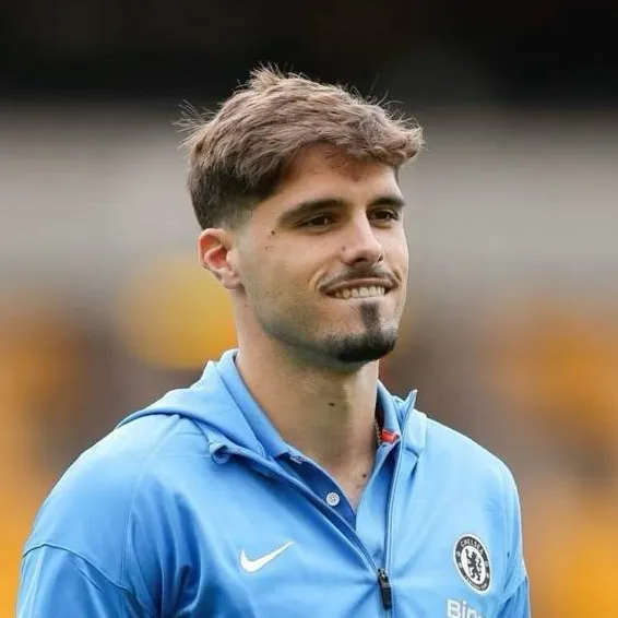 chat with ai character: Pedro Neto 🇵🇹