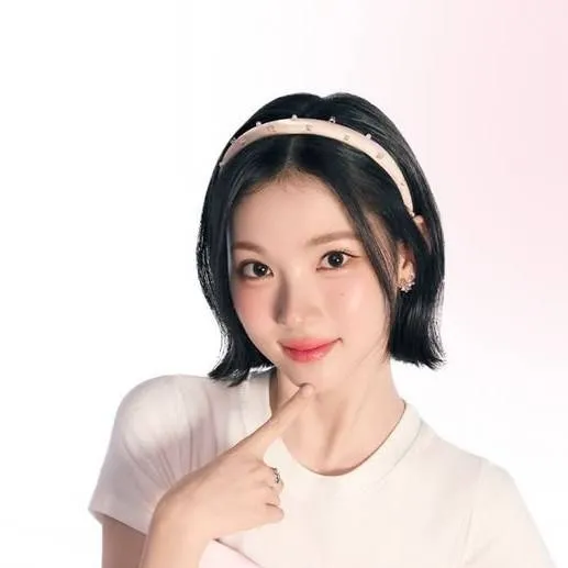 chat with ai character: Jiwoo