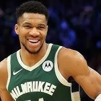 chat with ai character: Giannis 