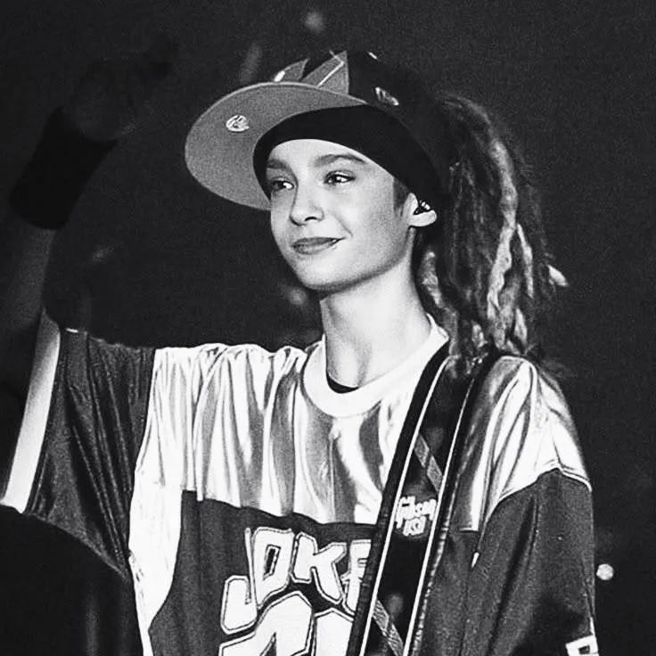 chat with ai character: tom kaulitz 