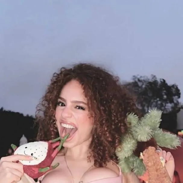 chat with ai character: Griff among us