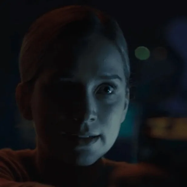 chat with ai character: Vanessa Shelly